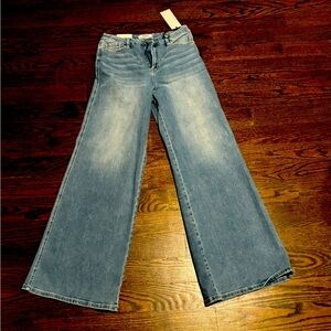 Mica Super High Skater Jeans